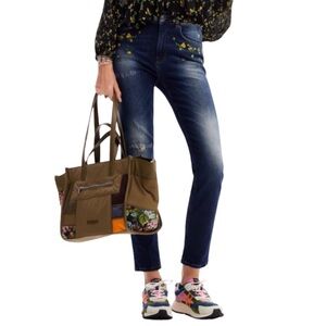 Desigual | NEW Floral Embroidered Akira Distressed Skinny Jeans